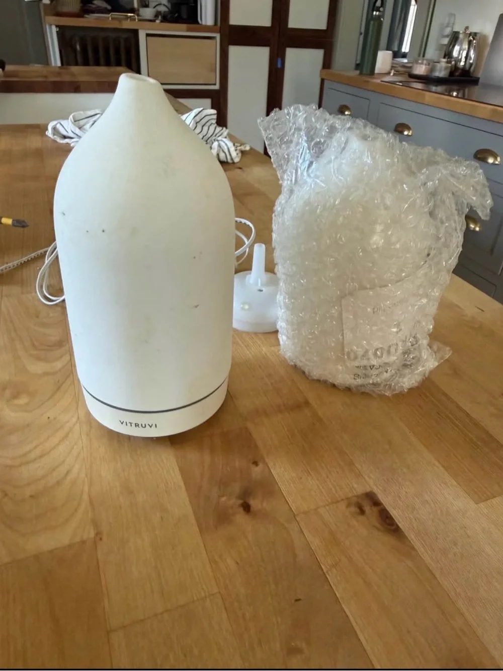 Vitruvi White Ceramic Aroma Diffuser